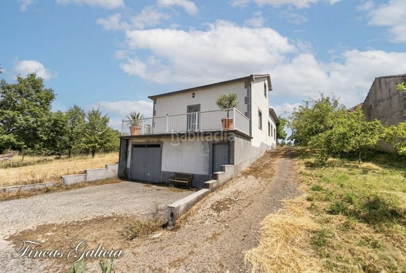 Foto b9cd03ce-6a96-489d-a8d4-4e5c0f068eac. Casa amb aparcament a Vilardevós