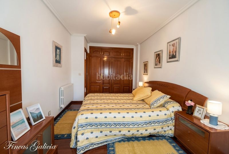 Foto 5bc7f6f5-1257-45e6-955e-4302efde3fc1. Casa aparellada amb calefacció aparcament a Verín