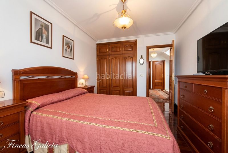 Foto d8ae9938-f359-4f43-bfe7-6286e78b2878. Casa aparellada amb calefacció aparcament a Verín