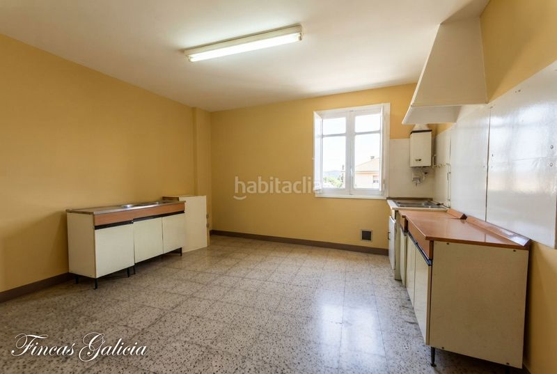 Foto 32a52207-5afb-4e61-9b93-1728ad0264e8. Casa amb aparcament a Verín