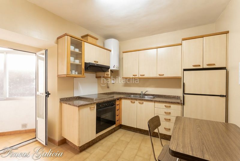 Foto a8c50f9e-4a70-4ae3-8ff8-b13c5b7fb4fa. Casa amb aparcament a Verín