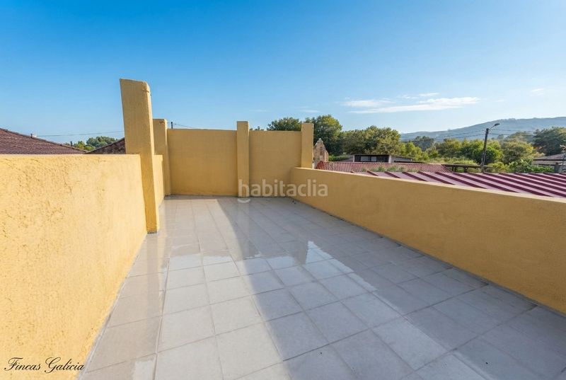 Foto ea4b721f-da80-42b8-829f-dde6a4d08040. Casa adossada amb aparcament a Monterrei