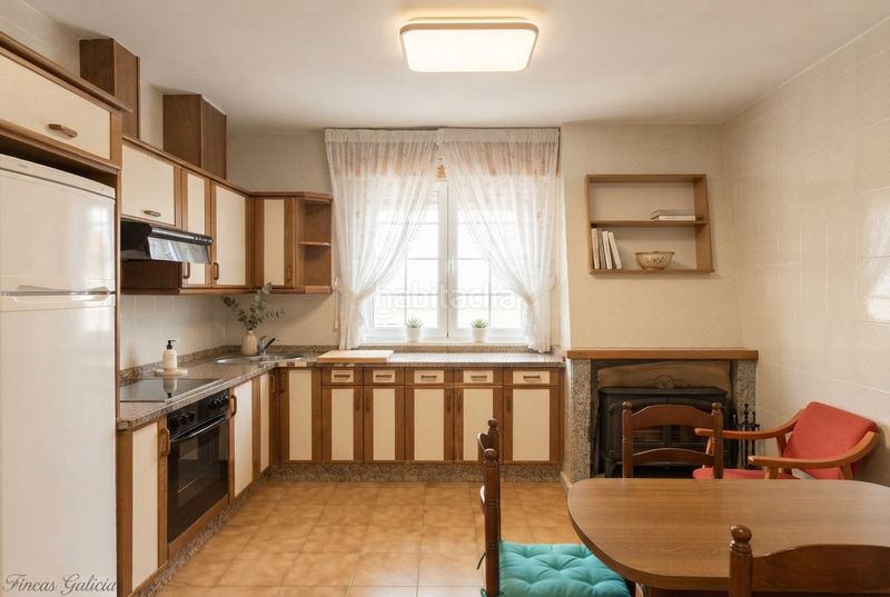 Foto 1f78812e-3381-41c2-b073-837400f96753. Casa  en venta a 4 km de a gudiña, con terreno y cerca de la a-52 en Gudiña (A)