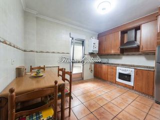 Appartement à Verín. Piso con orientación sur y gran trastero en verín!