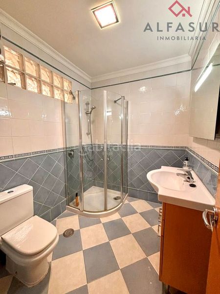 Foto 11999a17-9527-4f0f-bc6d-6a2966ab6b31. Lloguer casa amb calefacció aparcament piscina a Málaga