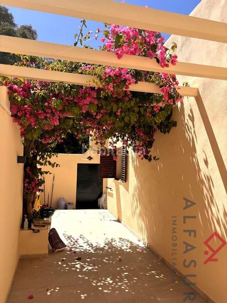 Foto a04b136f-d97e-4e71-b3bc-24ce85ceeaca. Lloguer casa amb calefacció aparcament piscina a Málaga