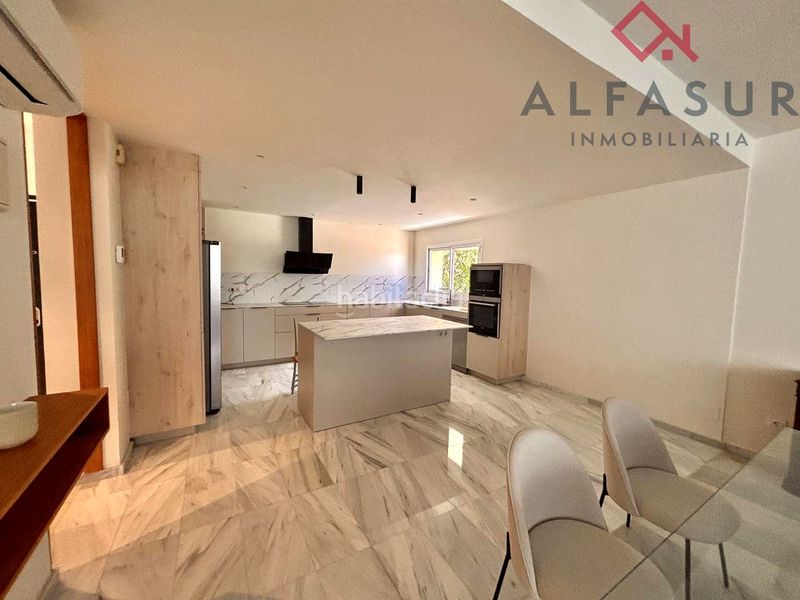 Foto f64070f7-9aae-4a75-ad16-407b29f08acd. Lloguer casa amb calefacció aparcament piscina a Málaga