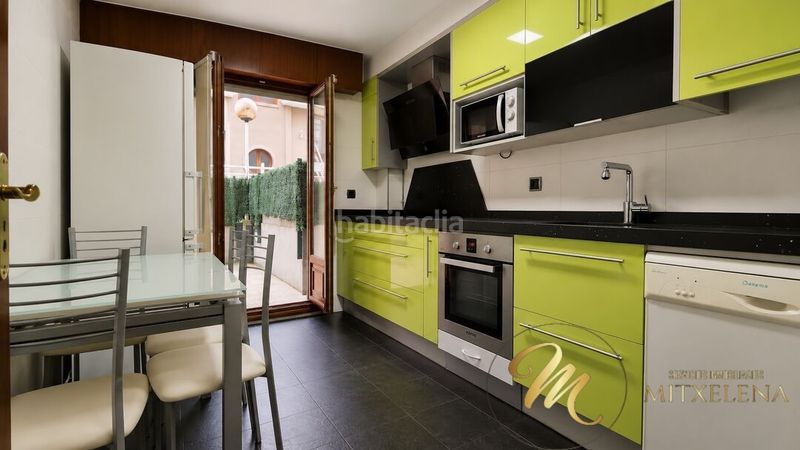 Foto ea114a17-5251-41f0-ba5c-56fcad9eb712. Flat with heating parking in Centro Urbano-Hirigunea Leioa