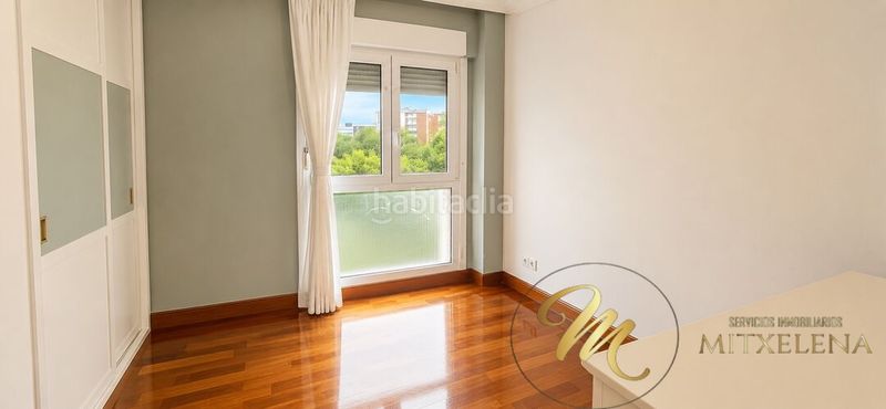 Foto 07f6ca98-fb84-4ce5-840d-7549ad6a2f9d. Flat with heating parking in Polígono Rojo-Aldapa Getxo
