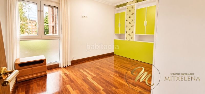 Foto 5f3f1e4f-5b12-4eec-bffd-58c1bc870176. Flat with heating parking in Polígono Rojo-Aldapa Getxo