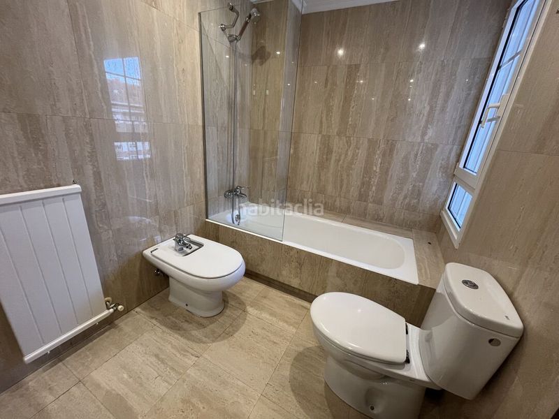 Foto 48e0473b-0572-41e0-b04d-e5611a4889d2. Rent flat with heating parking in Artatza-Pinueta-Pinosolo Leioa