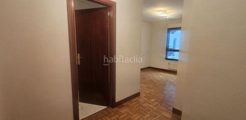 Foto 86fb25a6-f6f9-48c6-97e7-e39e98989c28. Pis amb calefacció aparcament a Txurdinaga Bilbao