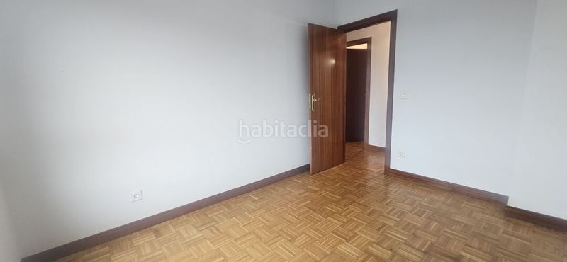 Foto fcc1d39b-565e-40d0-94f9-5bb8a8a354f0. Pis amb calefacció aparcament a Txurdinaga Bilbao