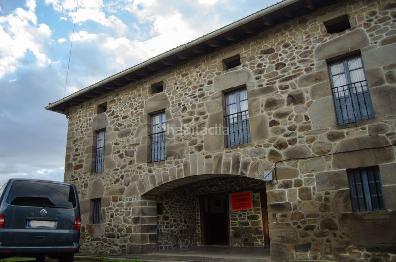 Foto 527a4e33-c3de-48f6-8400-f2e05873a556. Masia amb aparcament a Zeanuri