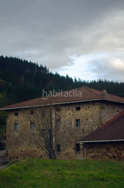 Foto 583aa840-48f1-4a08-8df6-a21f307a9929. Masia amb aparcament a Zeanuri