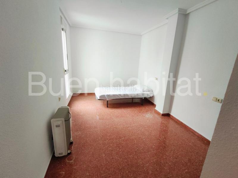Foto 370ffa82-167b-41eb-8504-da20c9d5ff38. Alquiler ático piso disponible en Vallada