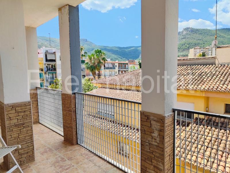 Foto 7b437457-a931-4fff-b768-585ffb62fc1d. Alquiler ático piso disponible en Vallada