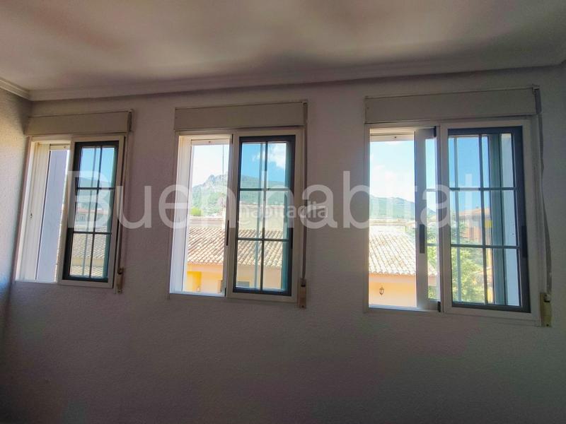 Foto e8a0bc0f-529c-4aa6-aef7-d0a898c1bee4. Alquiler ático piso disponible en Vallada