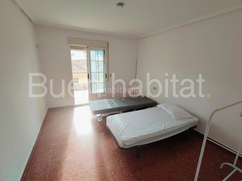 Foto fbaeef33-4446-4811-8517-f3be1d546492. Alquiler ático piso disponible en Vallada