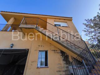 Xalet a Turís. Chalet independiente en venta en turis