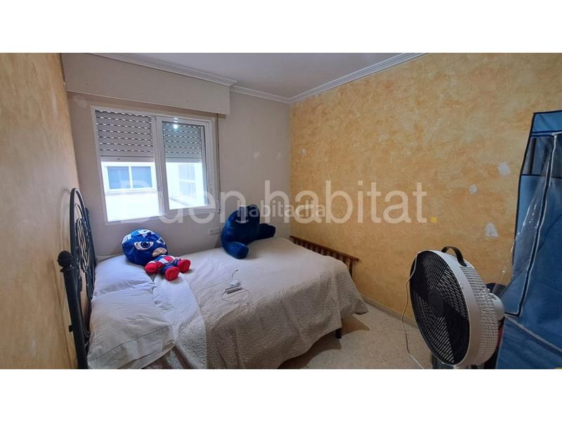 Foto ca9c4bb3-d643-4ab5-ae16-d182fd02594b. Piso en calle cervantes 25 piso de 3 habitaciones en venta valencia en Ador