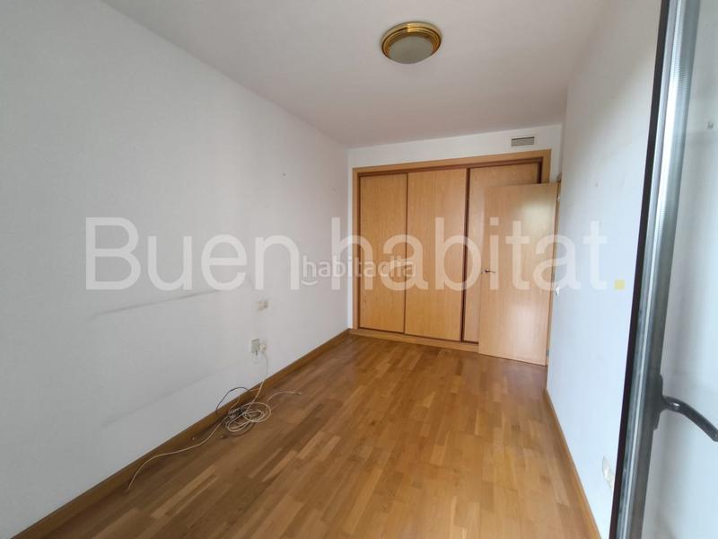 Foto 0524592d-806b-45f1-9840-156394971de4. Casa adosada en calle d'ares del maestrat 9 casa familiar en venta en Paterna