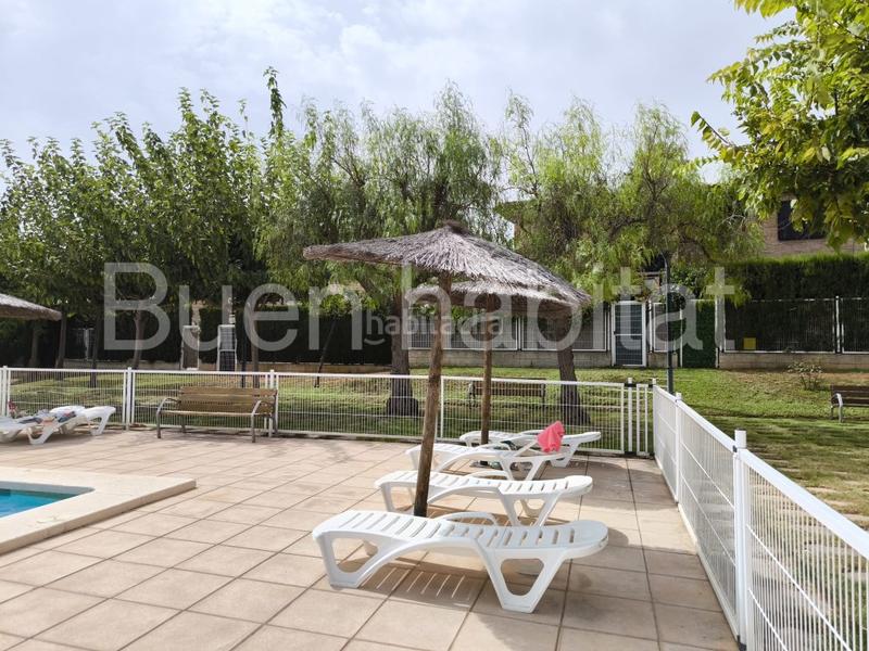 Foto 4bbaeea8-5bea-475a-ace0-2a2060d808f2. Casa adosada en calle d'ares del maestrat 9 casa familiar en venta en Paterna