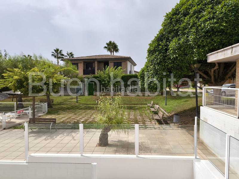 Foto 822805f7-e2a2-43aa-9aa5-18c2f888d812. Casa adosada en calle d'ares del maestrat 9 casa familiar en venta en Paterna