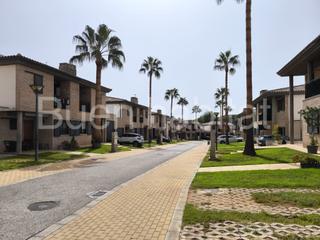 Casa a schiera in Calle d'ares del maestrat 9. Casa familiar en venta en paterna