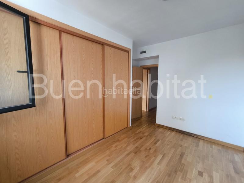 Foto e08311f7-0cfa-4811-a4d4-c6834e236179. Casa adosada en calle d'ares del maestrat 9 casa familiar en venta en Paterna