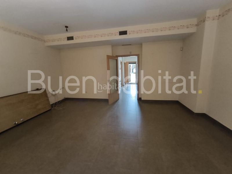 Foto ecb6fbcf-3072-4ab8-b9b4-066c9a96fae0. Casa adosada en calle d'ares del maestrat 9 casa familiar en venta en Paterna