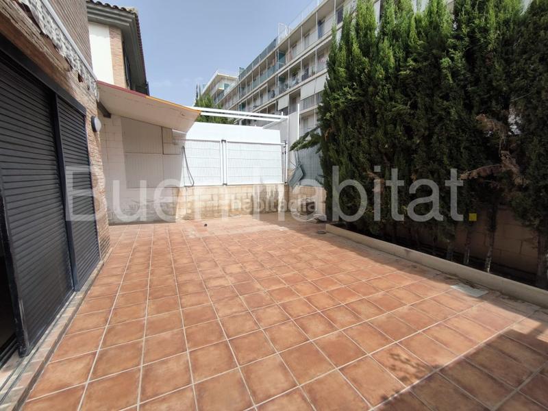 Foto f24c33e5-ed0f-422f-b724-5fad08ca71a9. Casa adosada en calle d'ares del maestrat 9 casa familiar en venta en Paterna