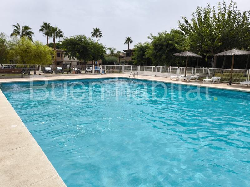 Foto f7cc7d8b-b93b-4858-be3c-da92740d0ecf. Casa adosada en calle d'ares del maestrat 9 casa familiar en venta en Paterna