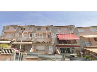 Casa adossada a Calle bisbe catala 47. Venta de chalet en calafell , a 45 minutos de barcelona.