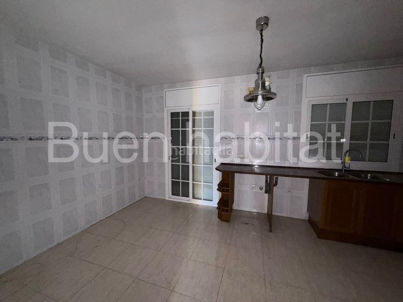 Foto 3c5ea2ab-2f36-45f6-95d9-69b529f34cb9. Casa adossada amb aparcament piscina a Calafell poble Calafell