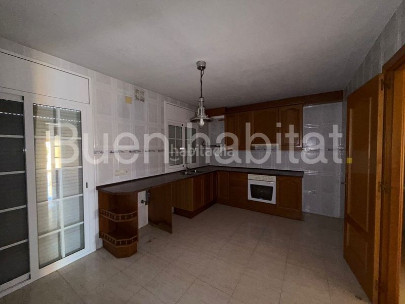 Foto 456799de-0093-4a0b-870e-734467af6ff9. Casa adossada amb aparcament piscina a Calafell poble Calafell