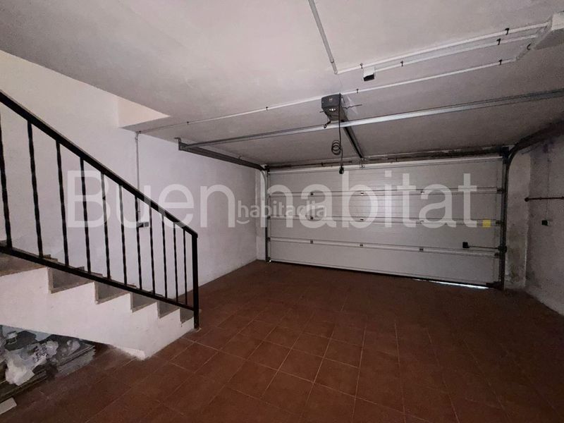 Foto ec880fb1-20d2-4c9a-b973-f23eb7a3f5ad. Casa adossada amb aparcament piscina a Calafell poble Calafell