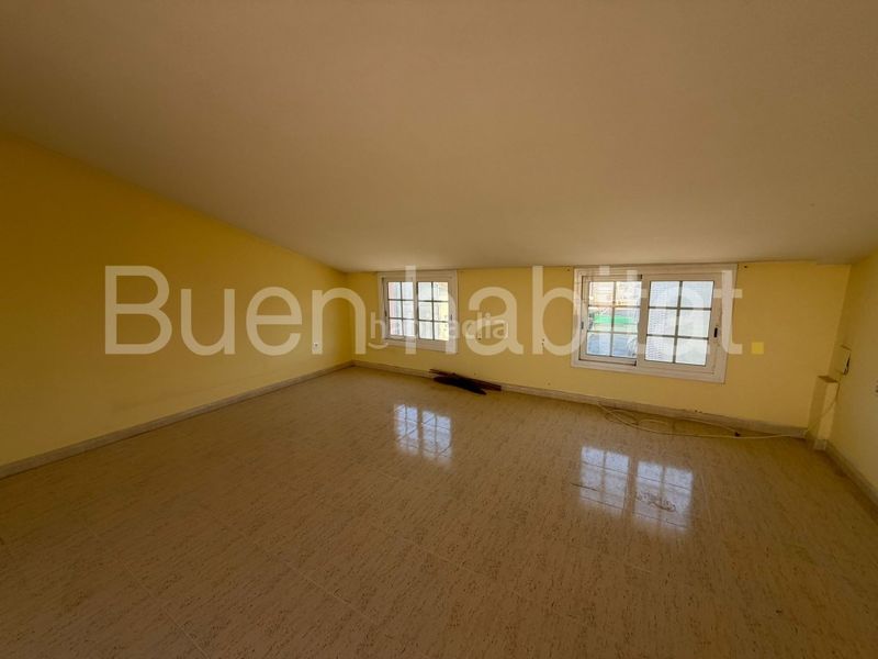 Foto feacc5de-27d8-4c23-8c4f-67e622534679. Casa adossada amb aparcament piscina a Calafell poble Calafell
