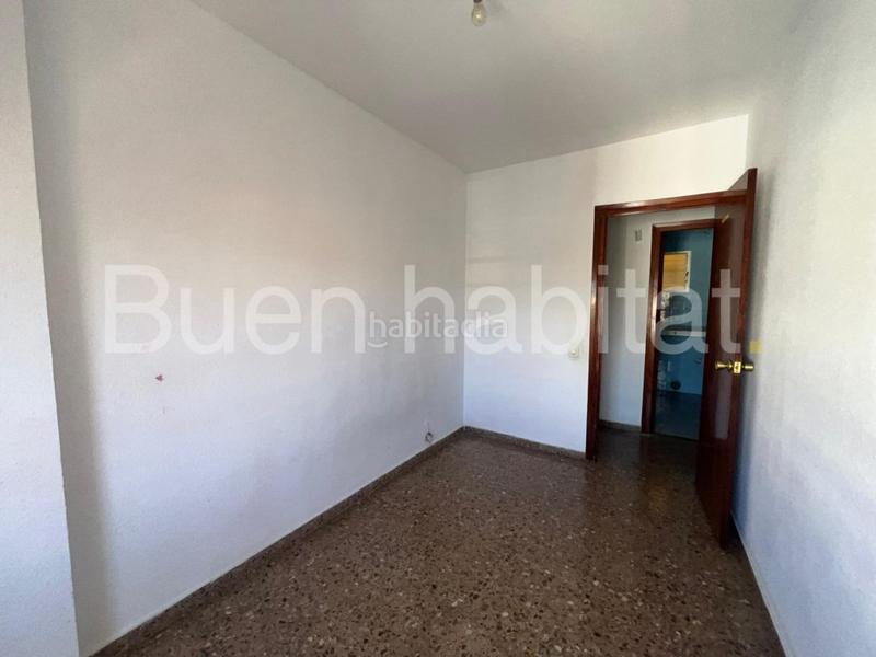 Foto a525331a-bae4-41fd-9a27-1a6682defd36. Pis a calle industria 6 a Santa Bàrbara