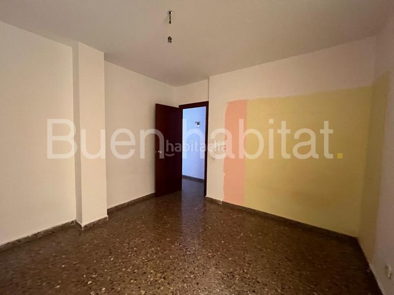 Foto fd95b631-768e-42ba-876d-e9f65da5a326. Pis a calle industria 6 a Santa Bàrbara