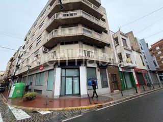 Geschäftsraum  Calle cura pleban. Espectacular local esquinero de 545 m en la mejor zona de oliva