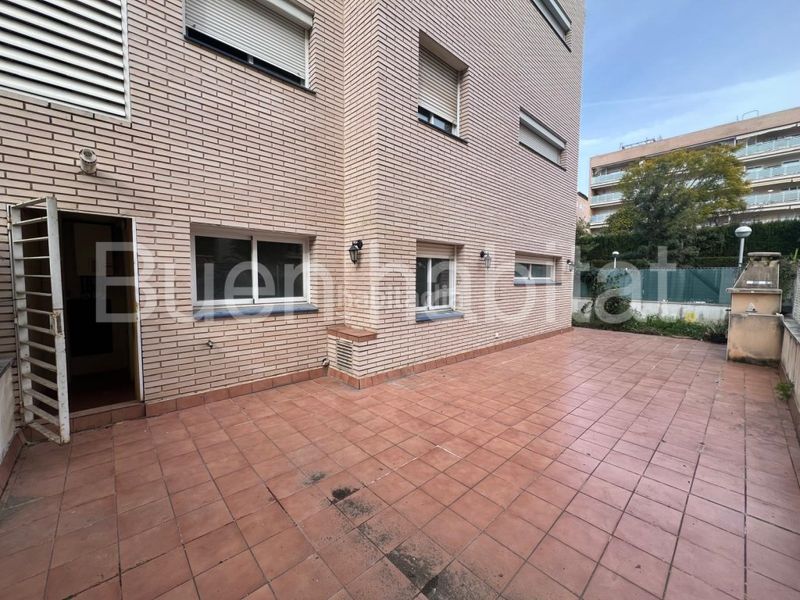 Foto 92ee89a5-7121-4f10-ba7e-0e1553b417ce. Pis a calle tarragona de 21 a Centre Salou