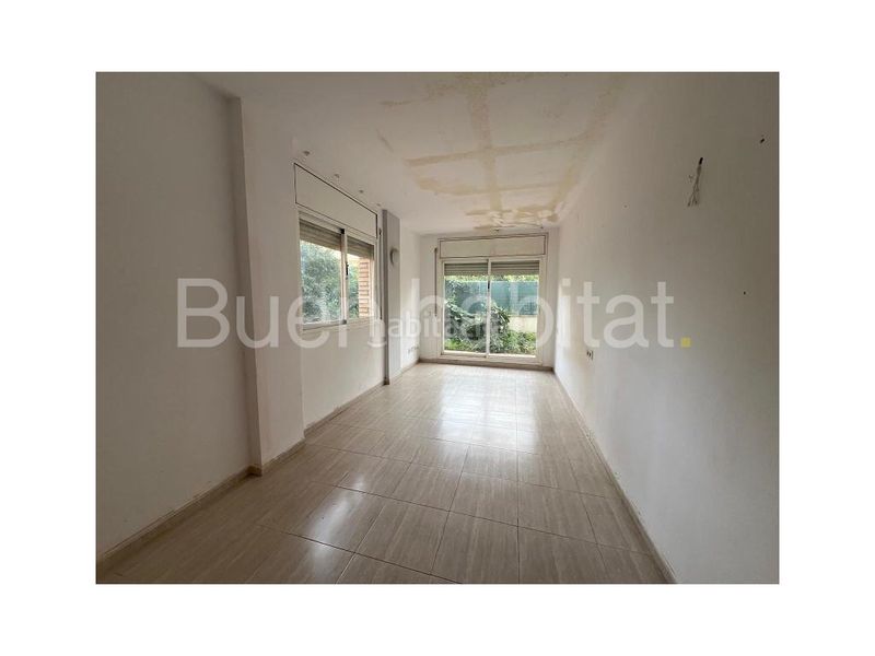 Foto e4433549-2114-407e-9949-0754dbc09a46. Pis a calle tarragona de 21 a Centre Salou