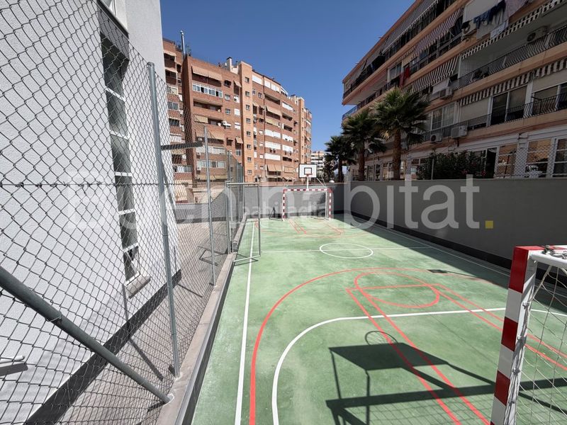Foto 659008d3-2154-4525-a87f-11146ad7ec8d. Pis amb aparcament piscina a Albufereta Alicante