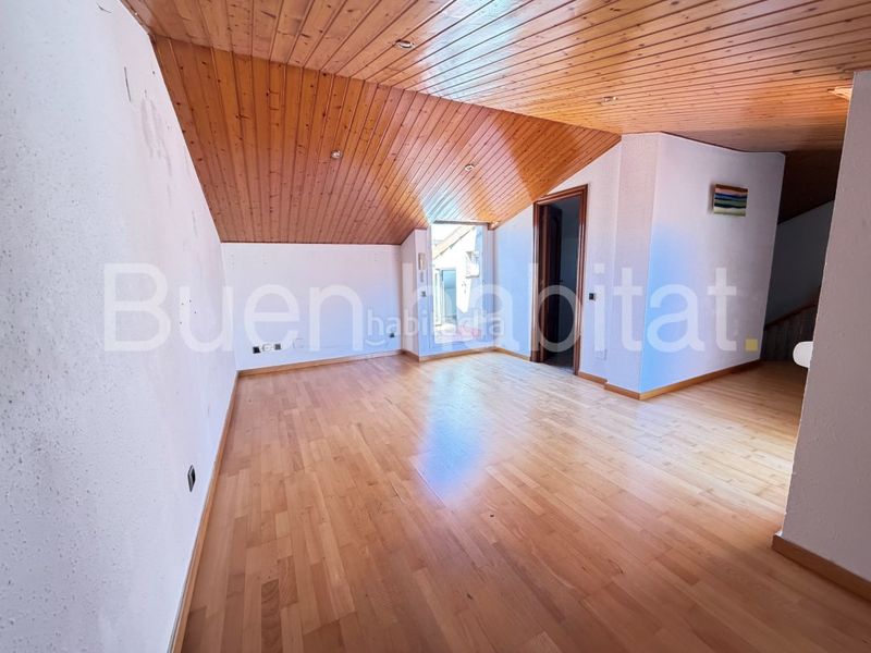 Foto 54daaabb-23cf-481f-aa9d-71f6fc025329. Ático atico duplex en venta. rubi. en Ca n´Oriol Rubí