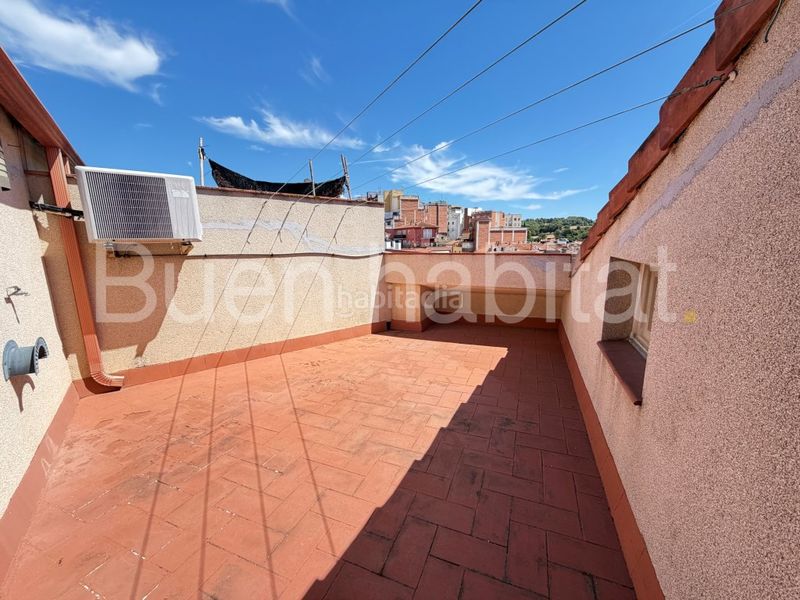 Foto eb366e17-6376-4db0-b18a-d991b25423ba. Ático atico duplex en venta. rubi. en Ca n´Oriol Rubí