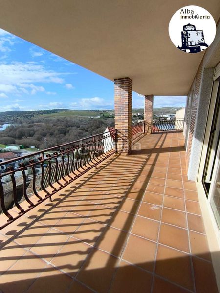 Foto 40a2cfc0-7714-48e6-8858-f4715e5c2968. Chalet in paseo terrero 4 in Alba de Tormes