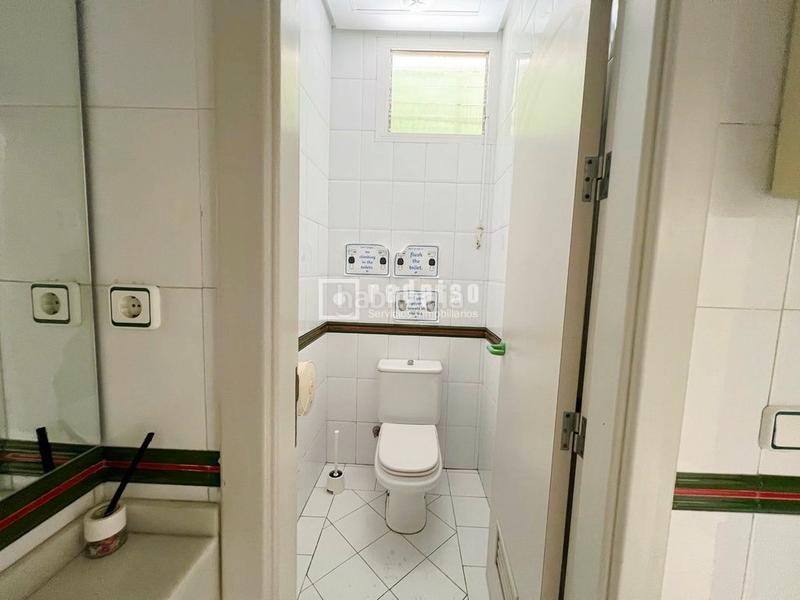 Foto c1a8b141-81db-4503-ba91-8c87c1c9a167. Business premise in El Palo Málaga