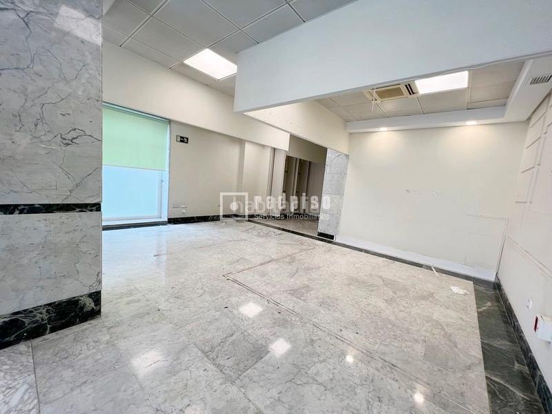 Foto faca04ea-d40f-4550-9672-75a27482ed42. Business premise in El Palo Málaga