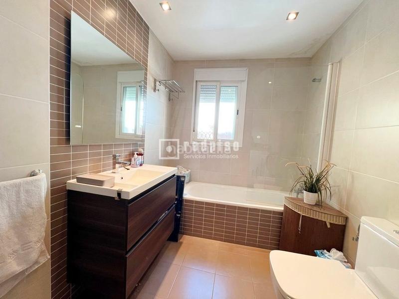 Foto 9e9659b2-3cdc-47be-962a-32d4bff4a796. Casa in El Palo Málaga